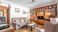 Living room of Flat for sale in  Madrid Capital