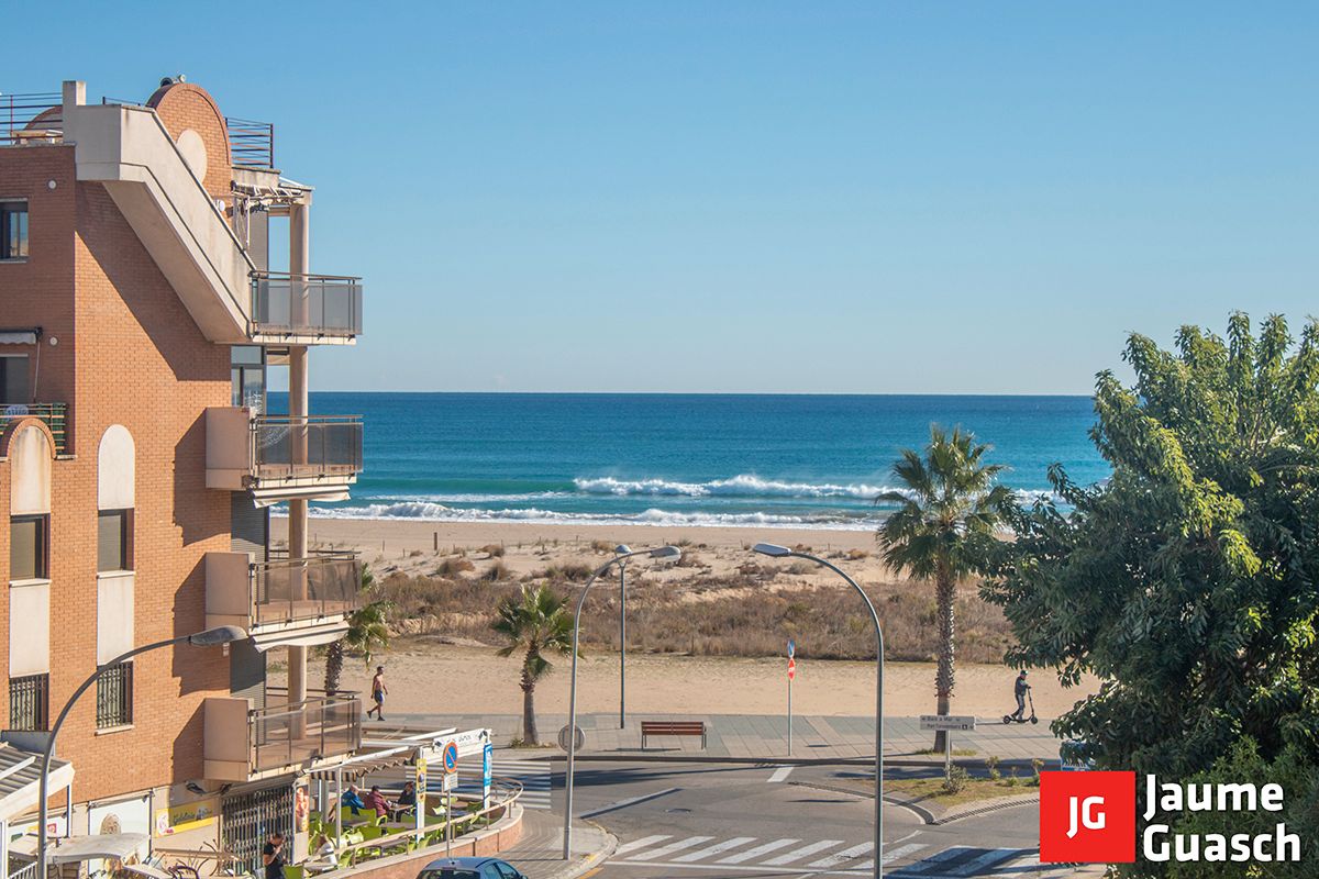 Vista exterior de Piso en venta en Torredembarra con Aire acondicionado, Calefacción y Terraza