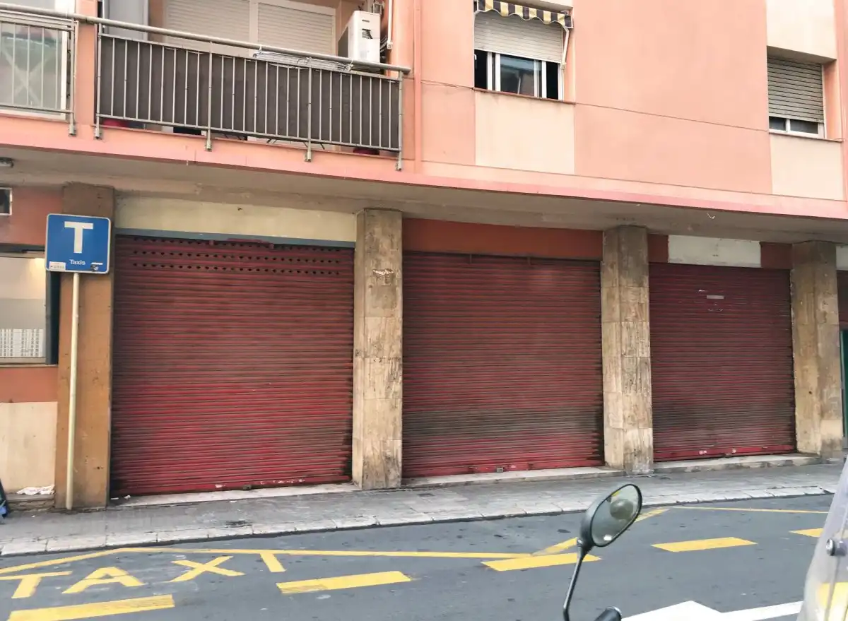 Business premises for sale in Carrer de Barcelona