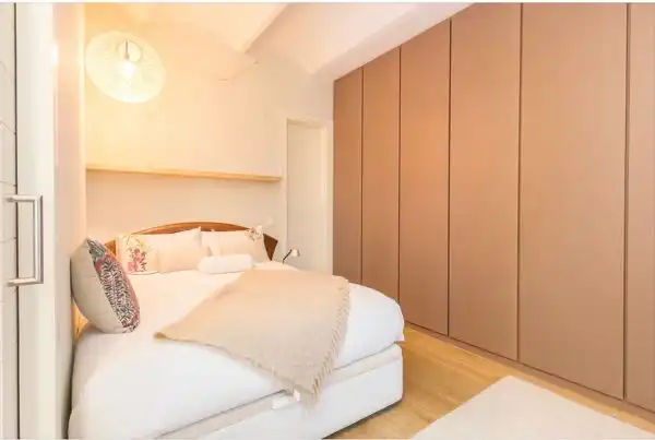 Schlafzimmer von Erdgeschoss zum Verkauf in Barcelona mit Klimaanlage, Heizung und Parkett