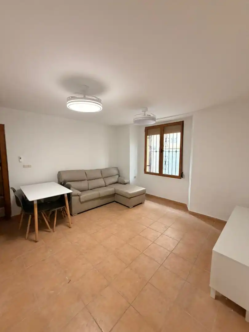 Sala de estar de Piso de alquiler en Caravaca de la Cruz con Amueblado, Horno y Microondas
