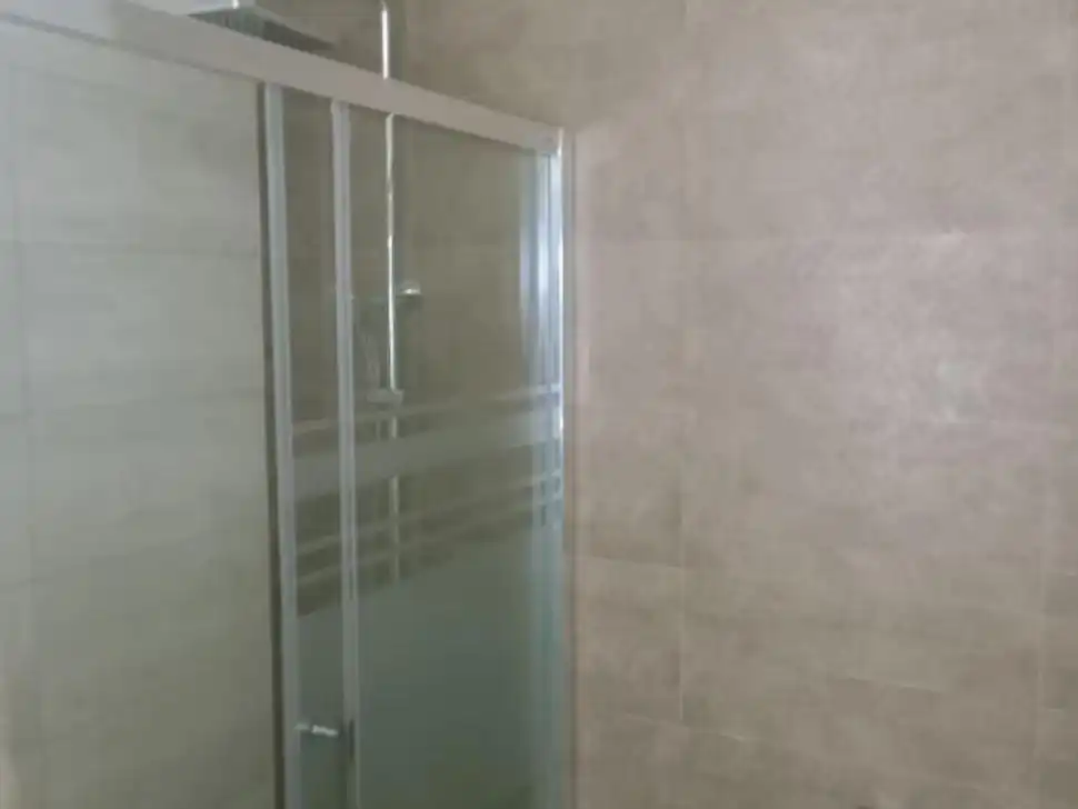 Baño de Ático de alquiler en Sevilla con Aire acondicionado, Terraza y Amueblado