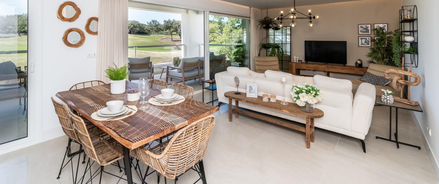 Menjador de Planta baixa en venda en Sotogrande amb Aire condicionat, Calefacció i Jardí privat