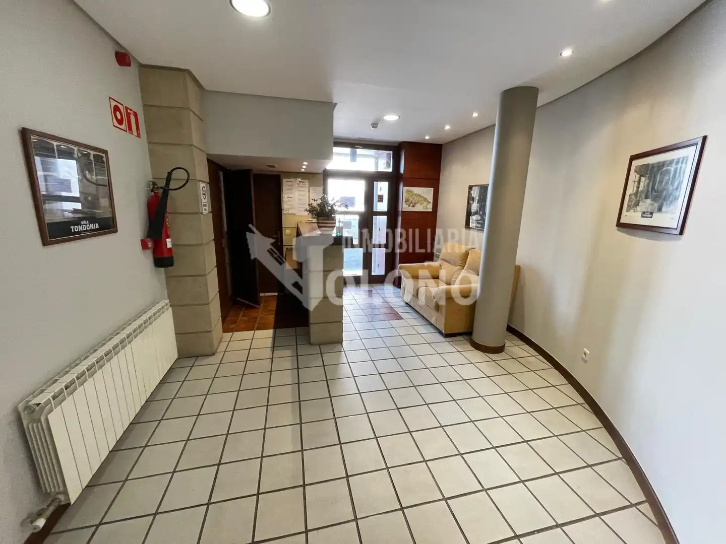 Edificio en venta en Castañares de Rioja