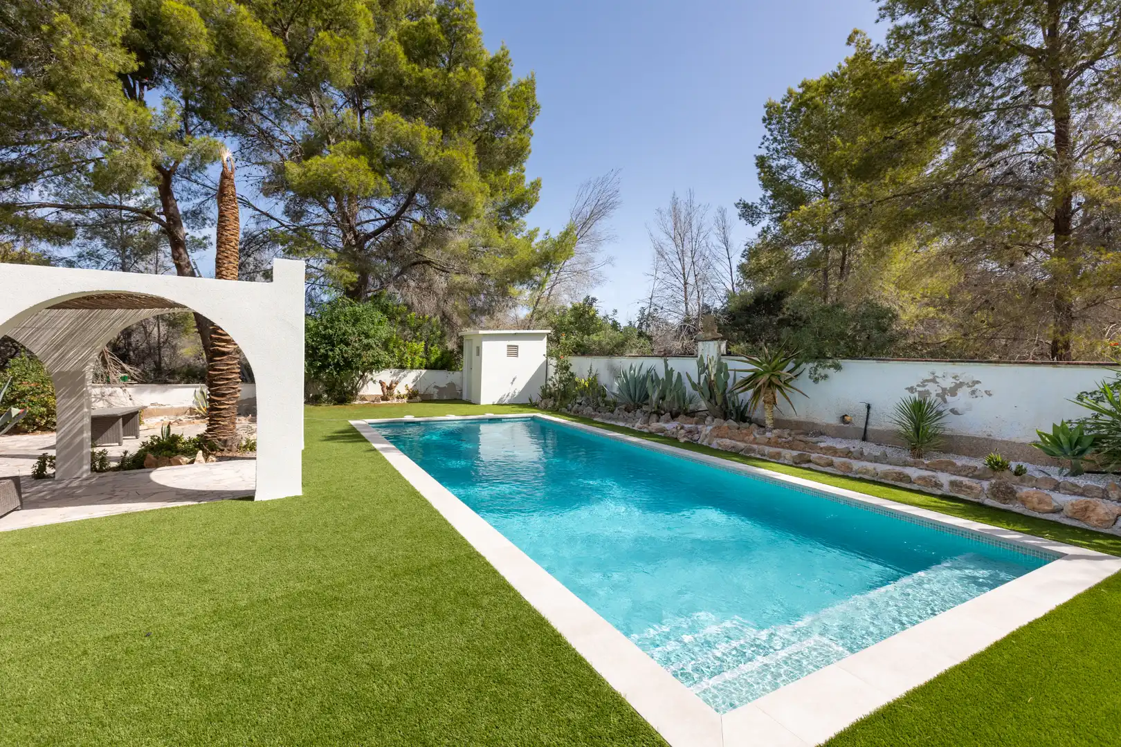 Swimming pool of Houses for sale in Benidorm  with Air Conditioner, Heating and Private garden