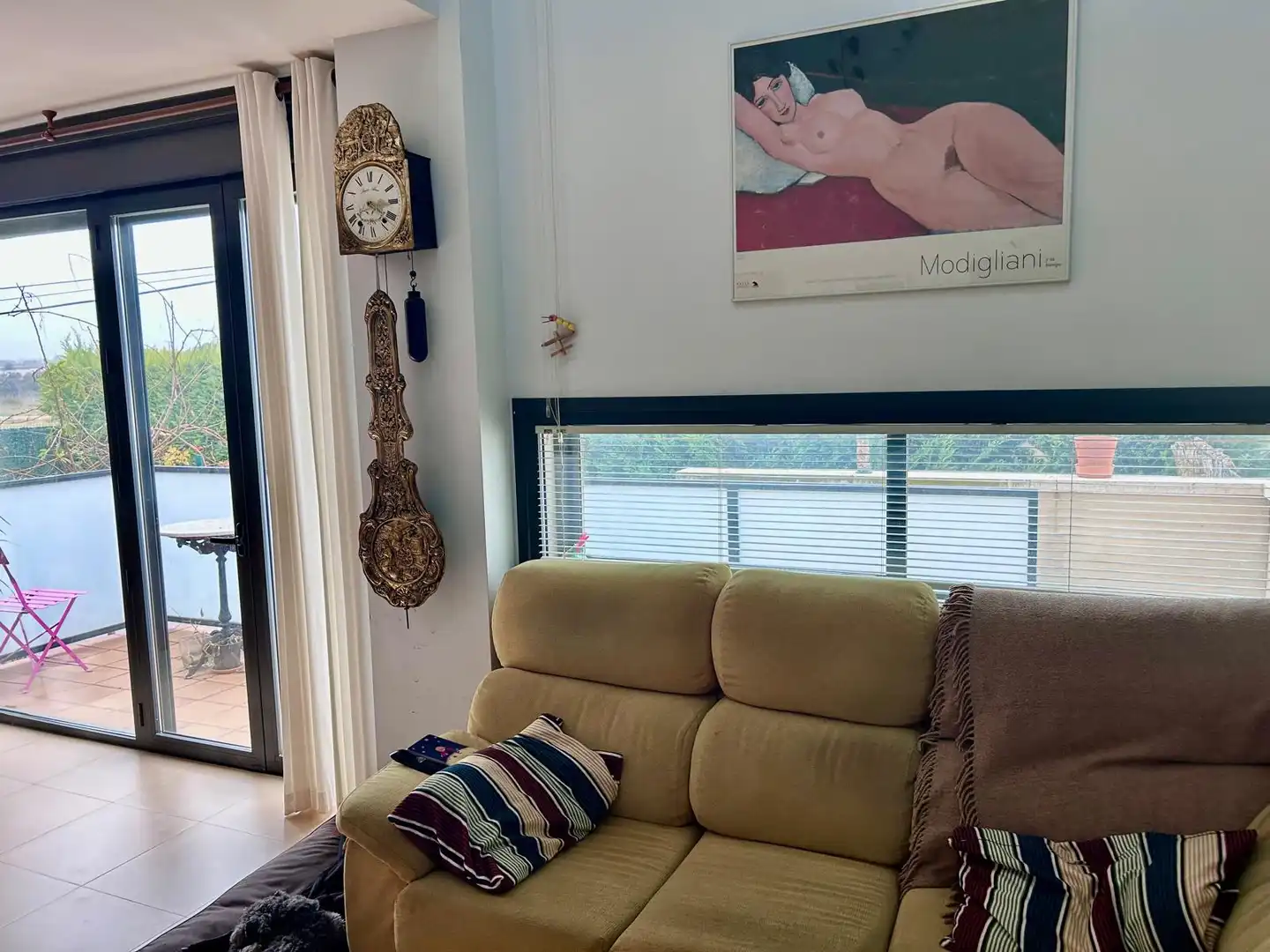Sala de estar de Casa adosada en venta en Valladolid con Aire acondicionado, Calefacción y Jardín privado