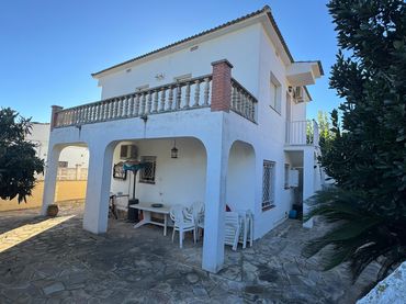 Villa con giardino in vendita a Els Munts