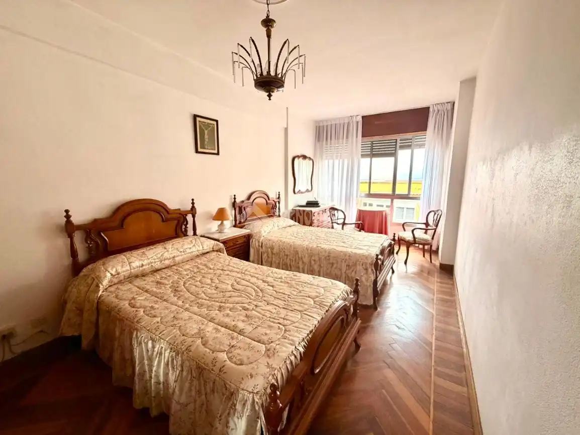 Habitación de Piso en venta en Santander con Calefacción y Parquet