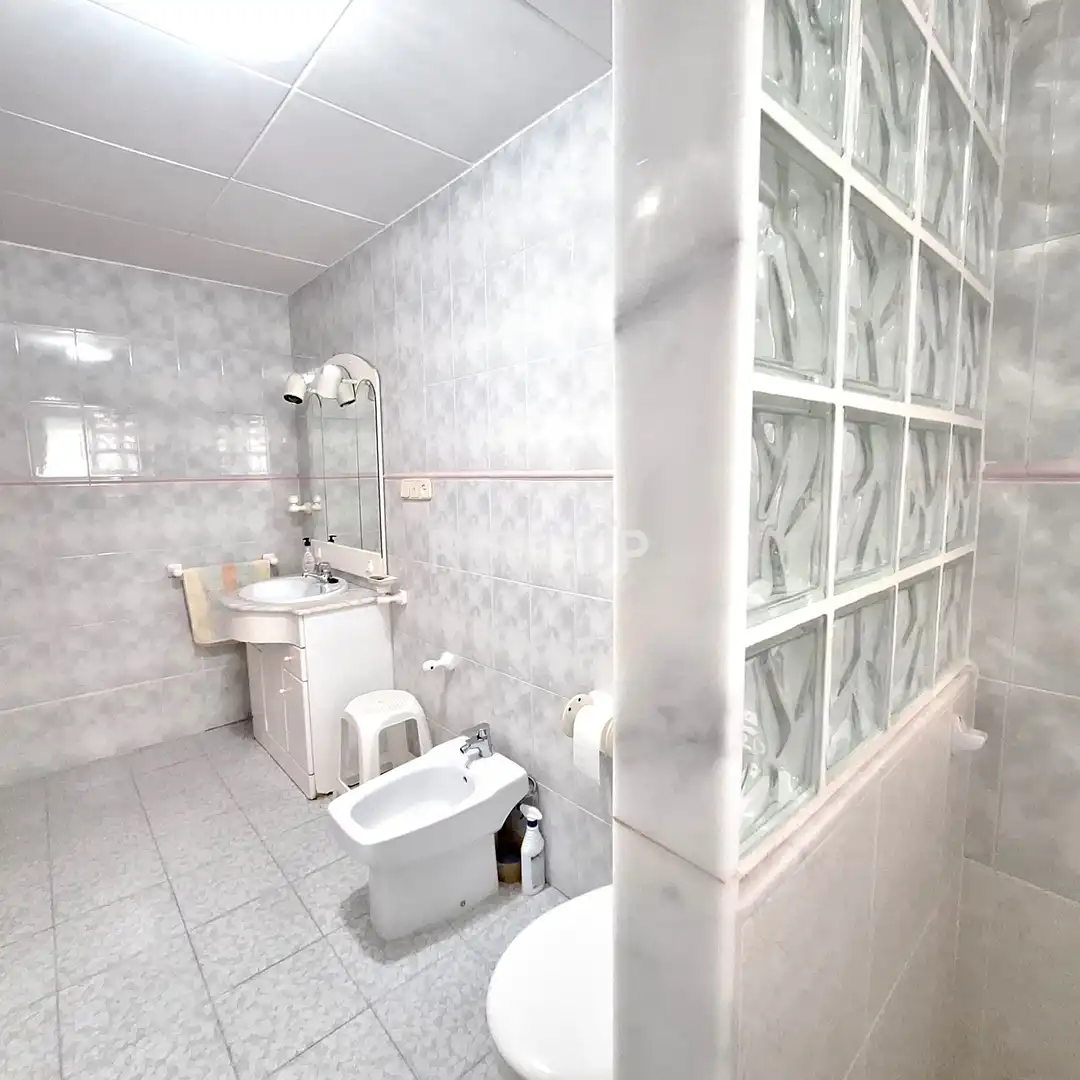 Baño de Casa o chalet en venta en L'Alcúdia de Crespins con Terraza y Trastero