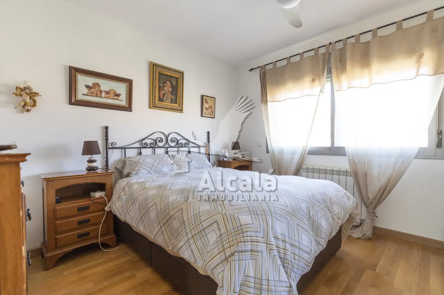 Dormitori de Casa adosada en venda en Villalbilla amb Aire condicionat, Calefacció i Terrassa