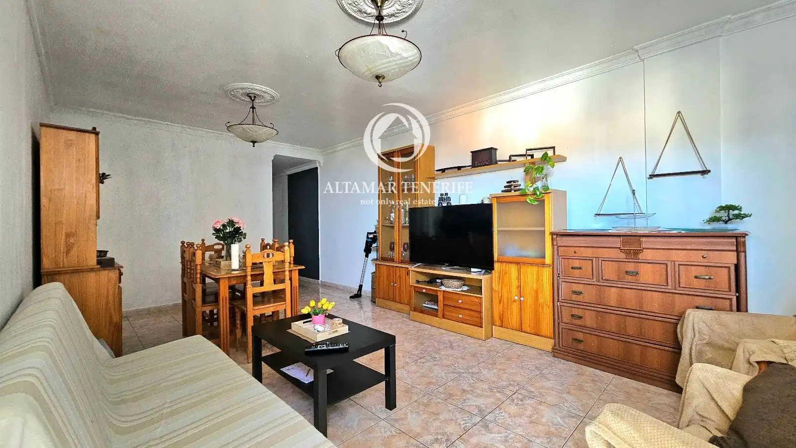 Sala d'estar de Apartament en venda en Guía de Isora amb Traster i Moblat