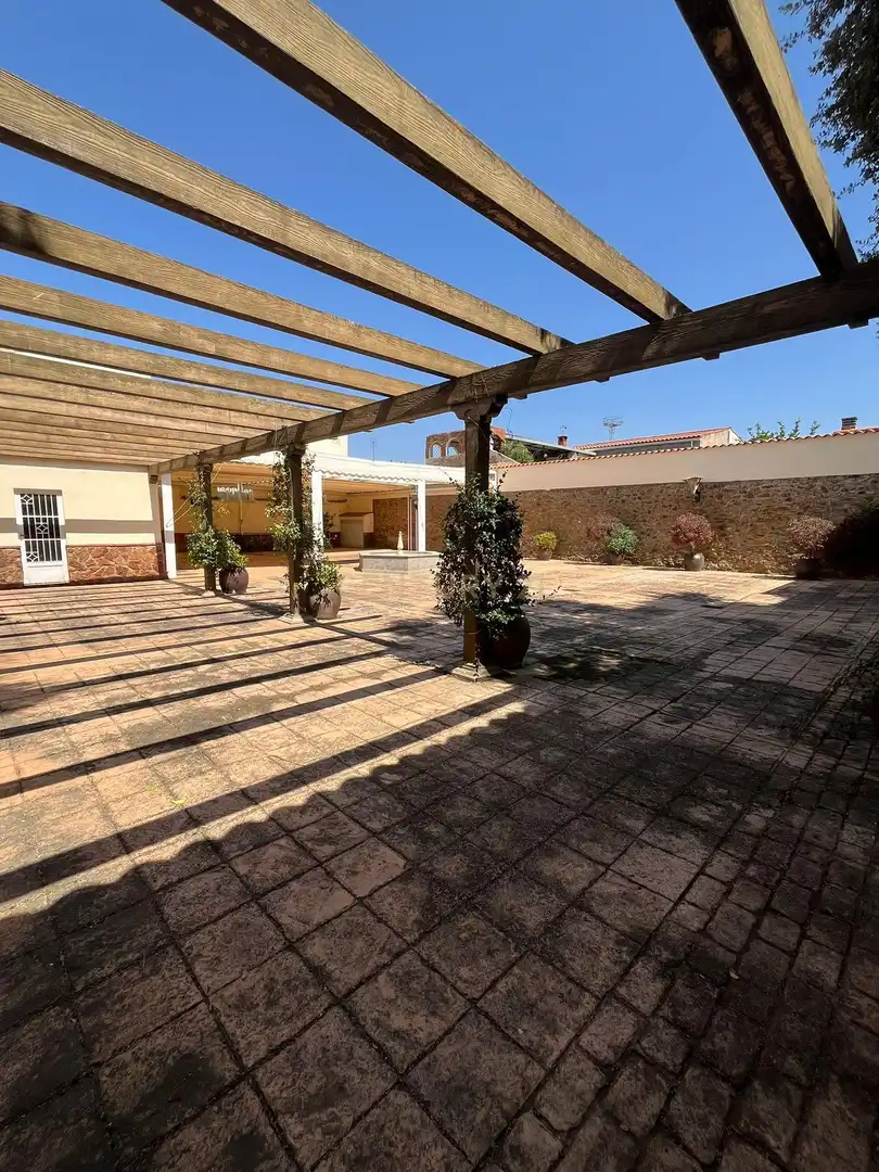 Terrasse von Geschaftsraum zur Miete in Zafra mit Klimaanlage und Alarm