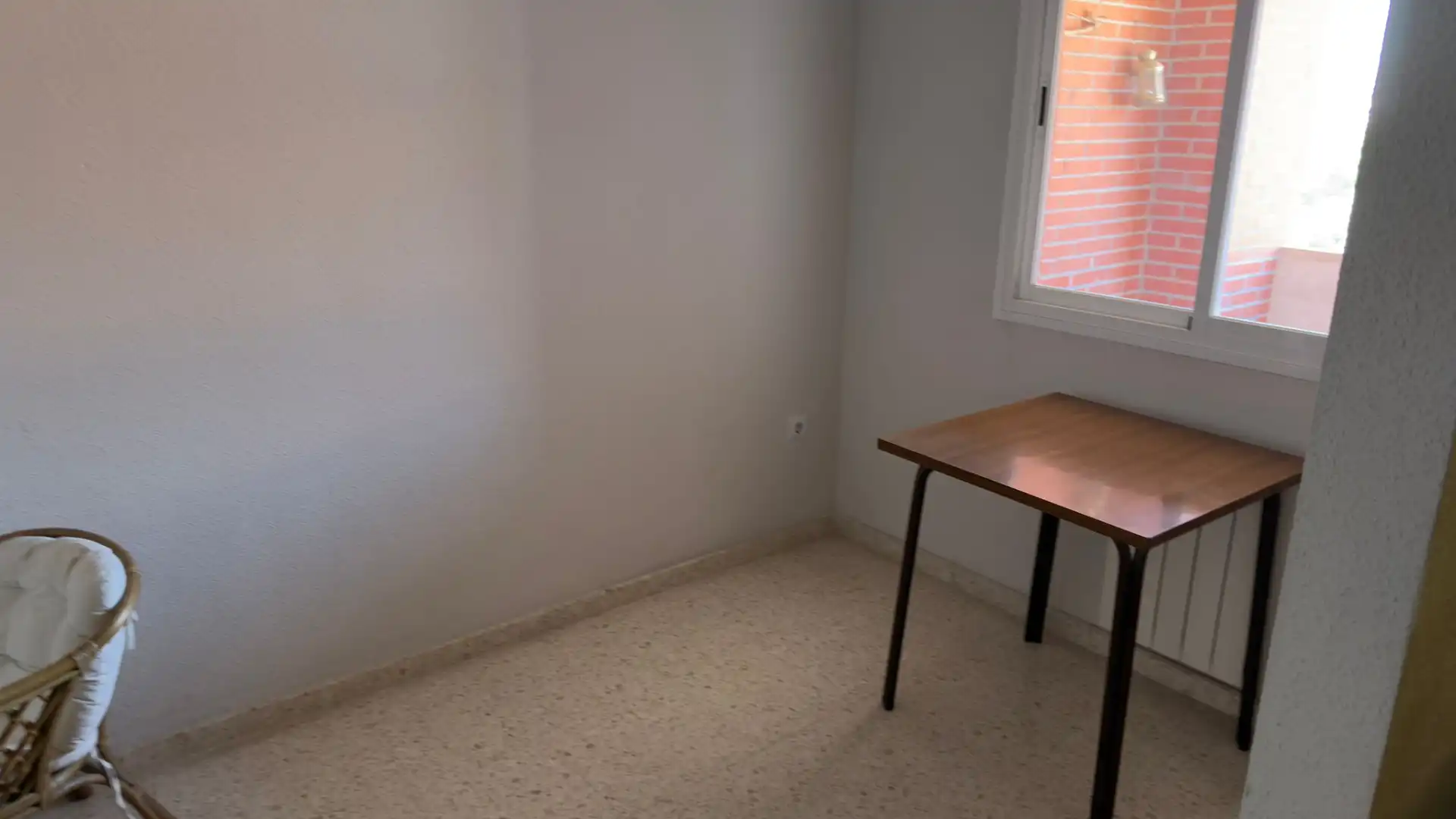 Schlafzimmer von Wohnung zur Miete in Granada mit Heizung, Privatgarten und Möbliert