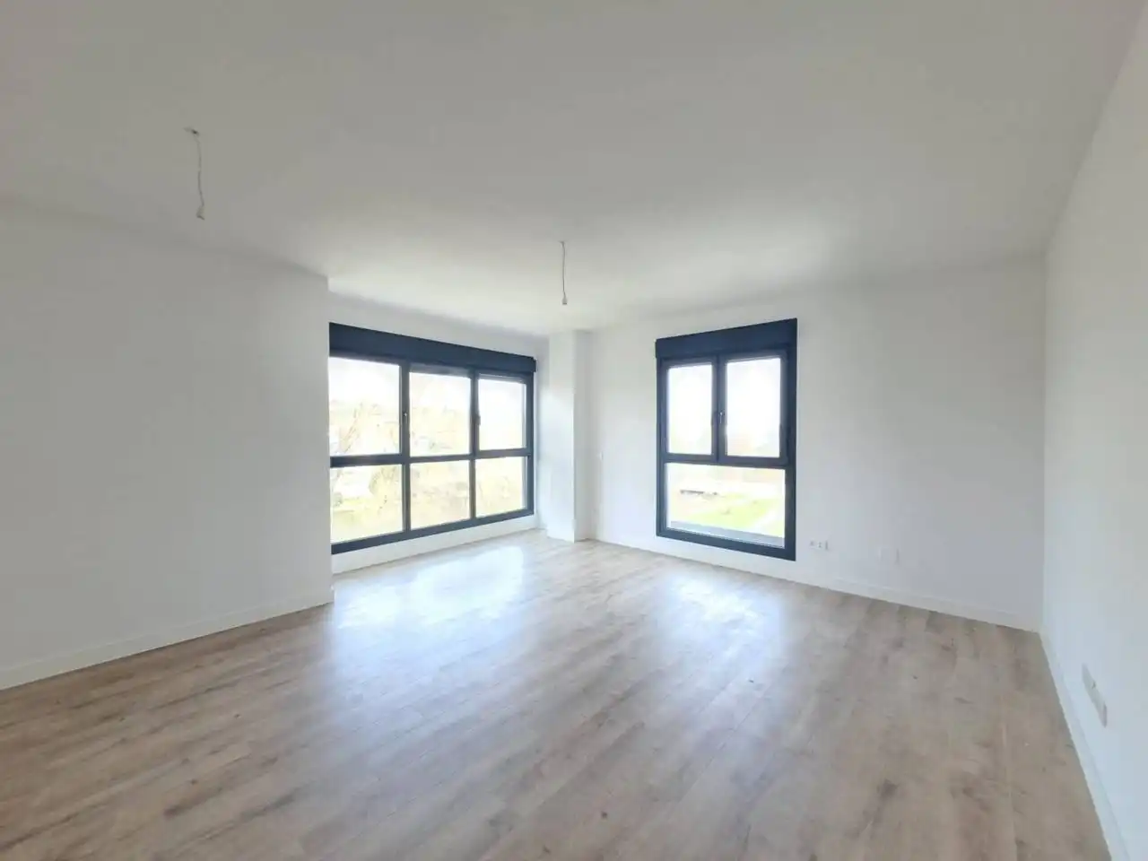 Dormitori de Pis en venda en Burgos amb Calefacció, Parquet i Terrassa