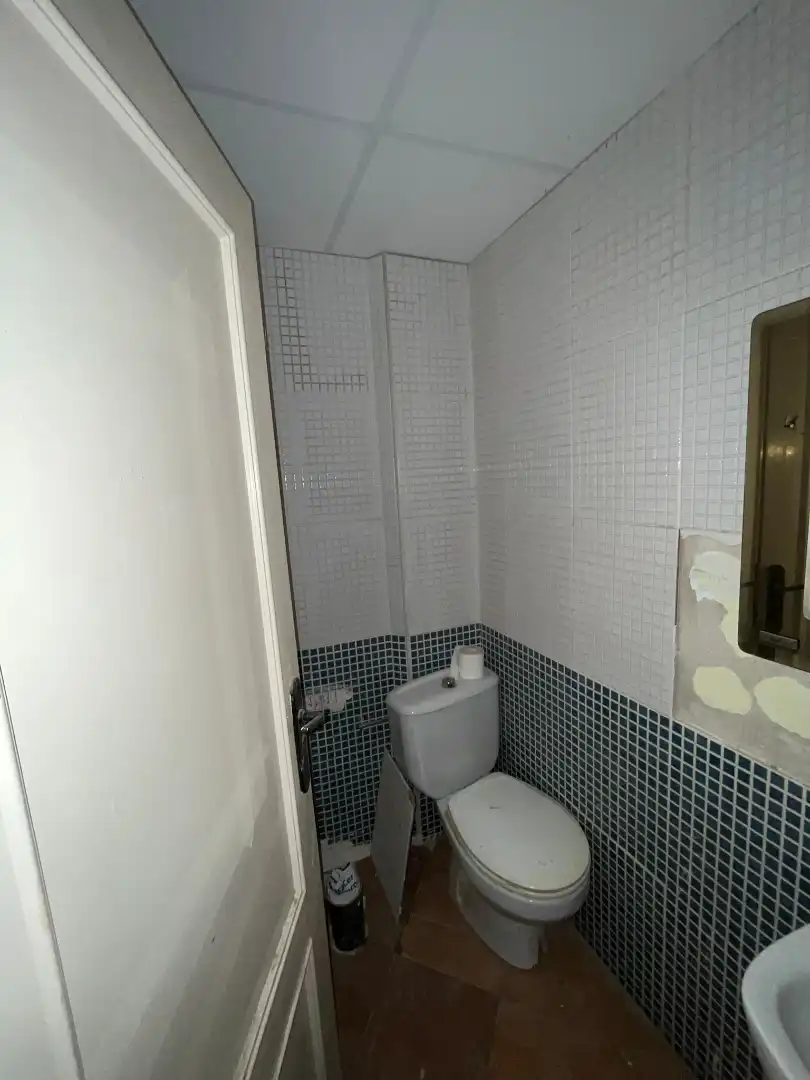 Baño de Local en venta en Valencia