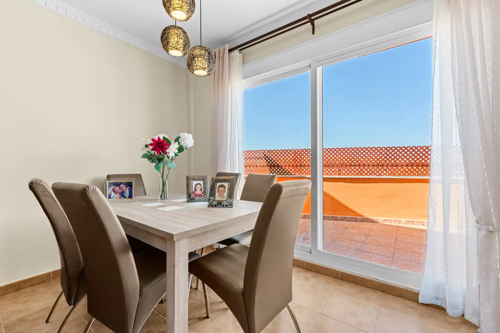 Comedor de Ático en venta en Estepona con Aire acondicionado, Terraza y Trastero