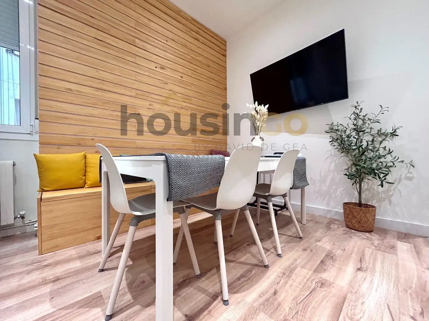 Dining room of Flat for rent in Madrid  with Air Conditioner, Heating and Parquet flooring
