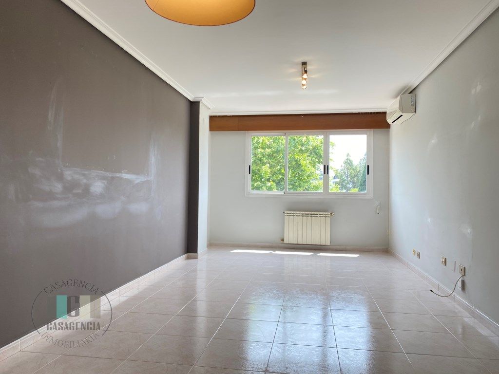 Piso en venta en Castellón de la Plana / Castelló de la Plana con Balcón