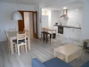 Cuina de Pis en venda en Valencia amb Aire condicionat i Moblat
