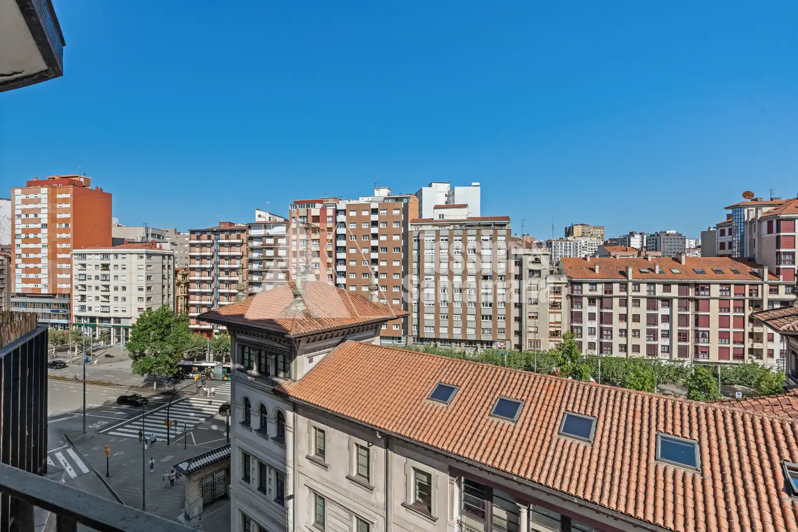 Pis amb terrassa en venda a Calle Llanes, imagen 4