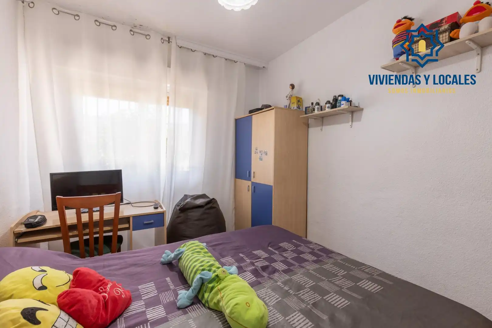 Dormitori de Casa o xalet en venda en La Zubia amb Terrassa