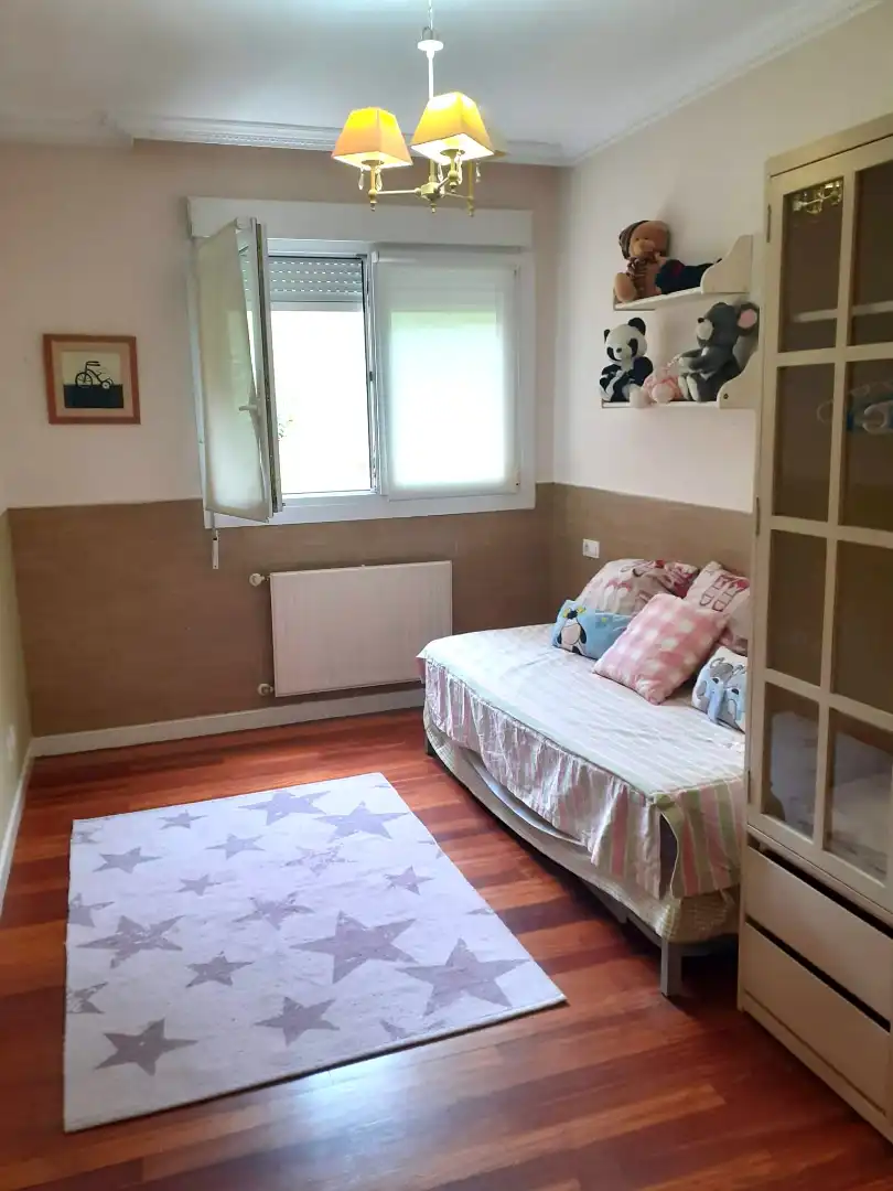 Schlafzimmer von Wohnung zur Miete in Castro-Urdiales mit Heizung, Möbliert und Gemeinschaftspool