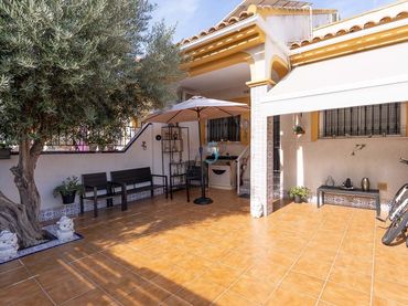 Adossat amb piscina en venda a Daya Nueva