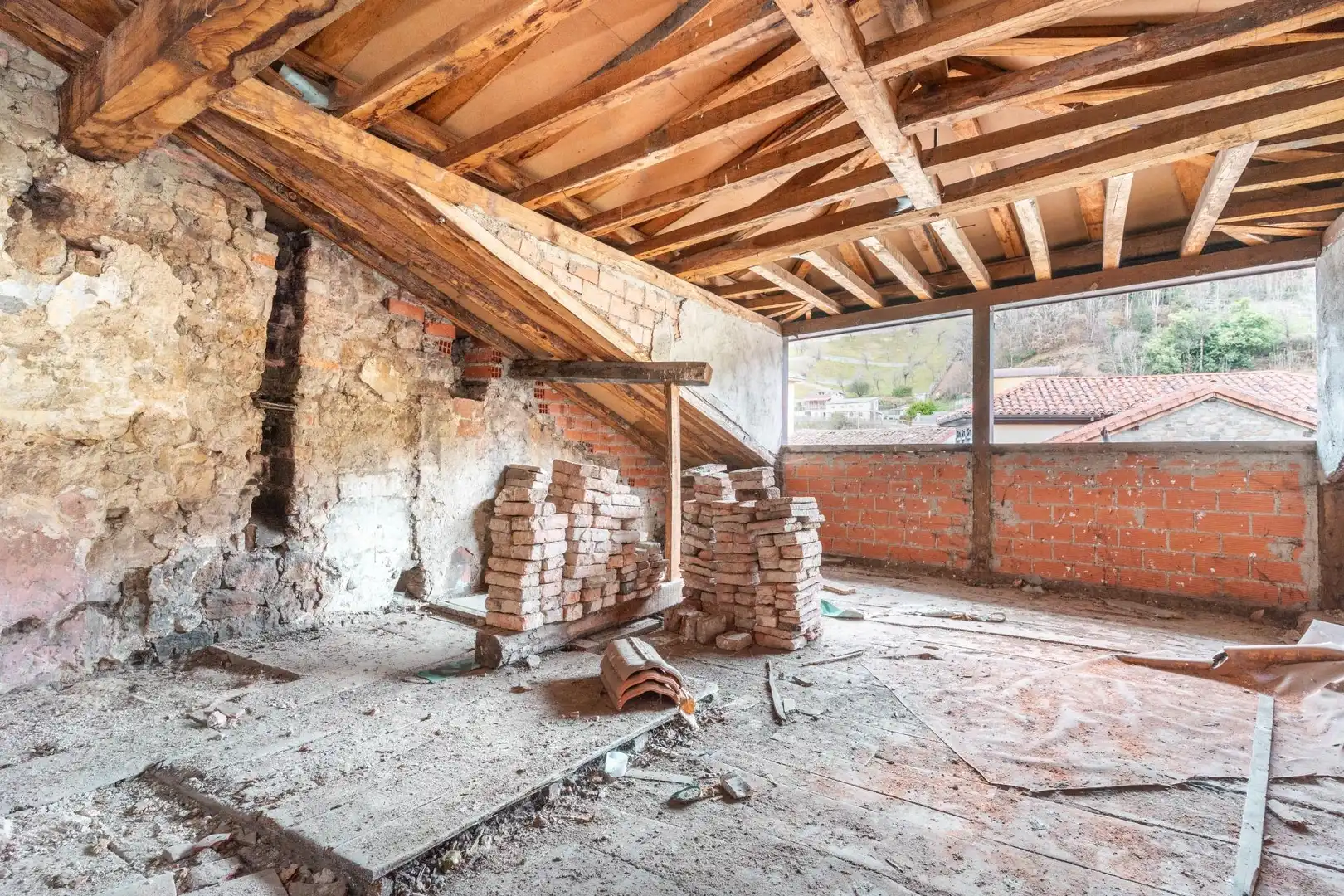 Casa o xalet en venda en Sobrescobio amb Jardí privat