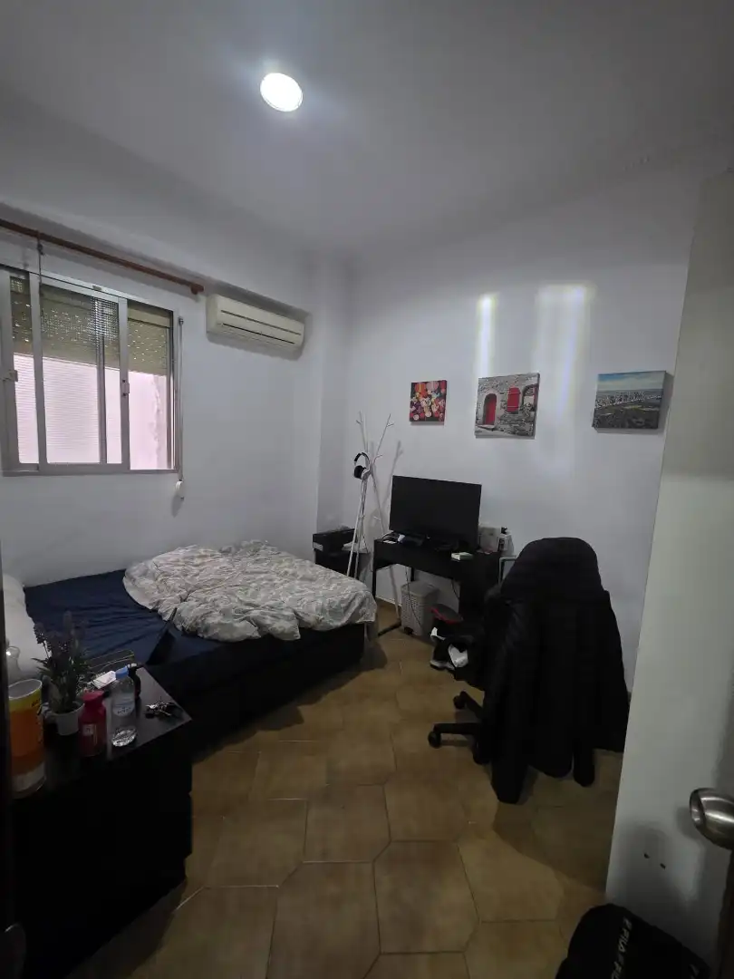 Habitación de Piso en venta en Valencia con Amueblado y Horno