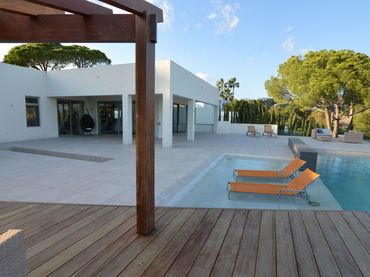 Haus mit Balkon zum Verkauf in Nueva Andalucía