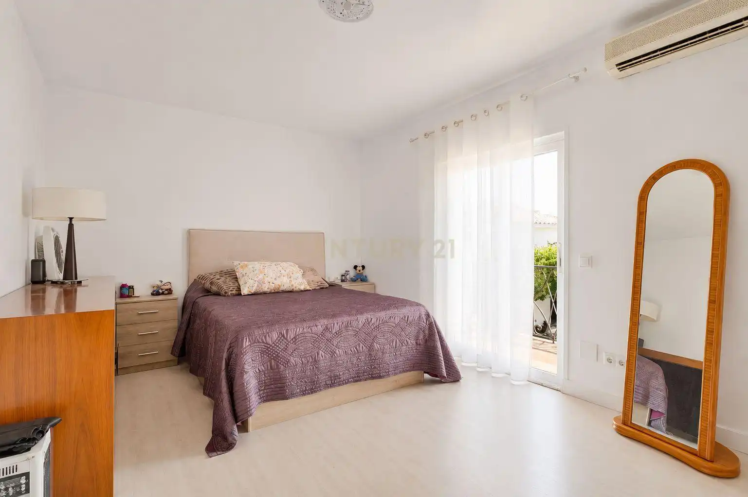Bedroom of Apartments for sale in Marbella  with Storage room, Oven and Washing machine