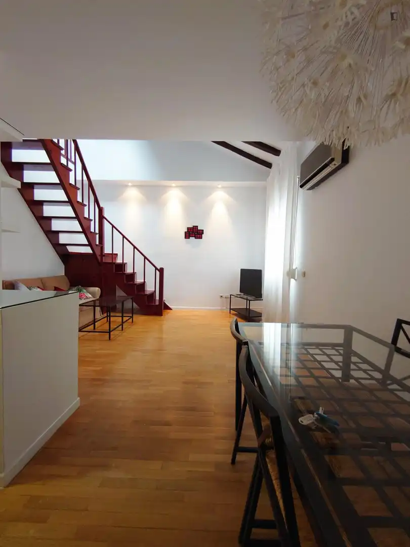 Study for rent in Cortes - Huertas