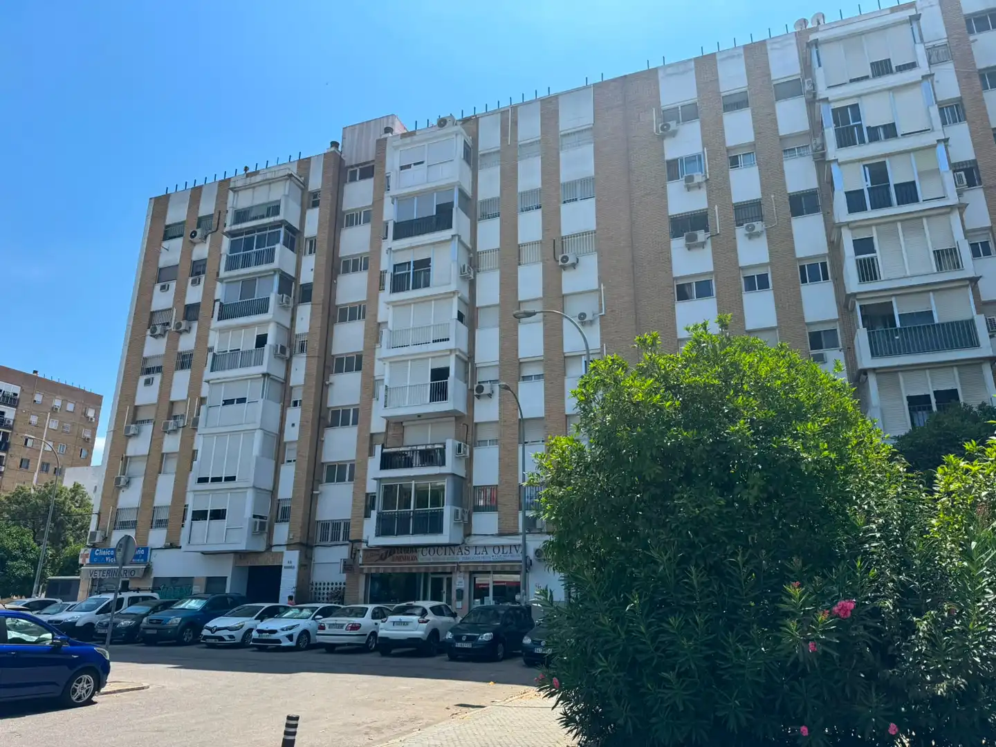 Vista exterior de Piso en venta en Sevilla con Aire acondicionado y Terraza