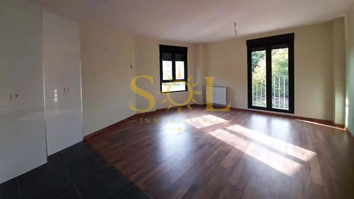 Habitación de Dúplex en venta en Puebla de Lillo con Calefacción, Parquet y Terraza