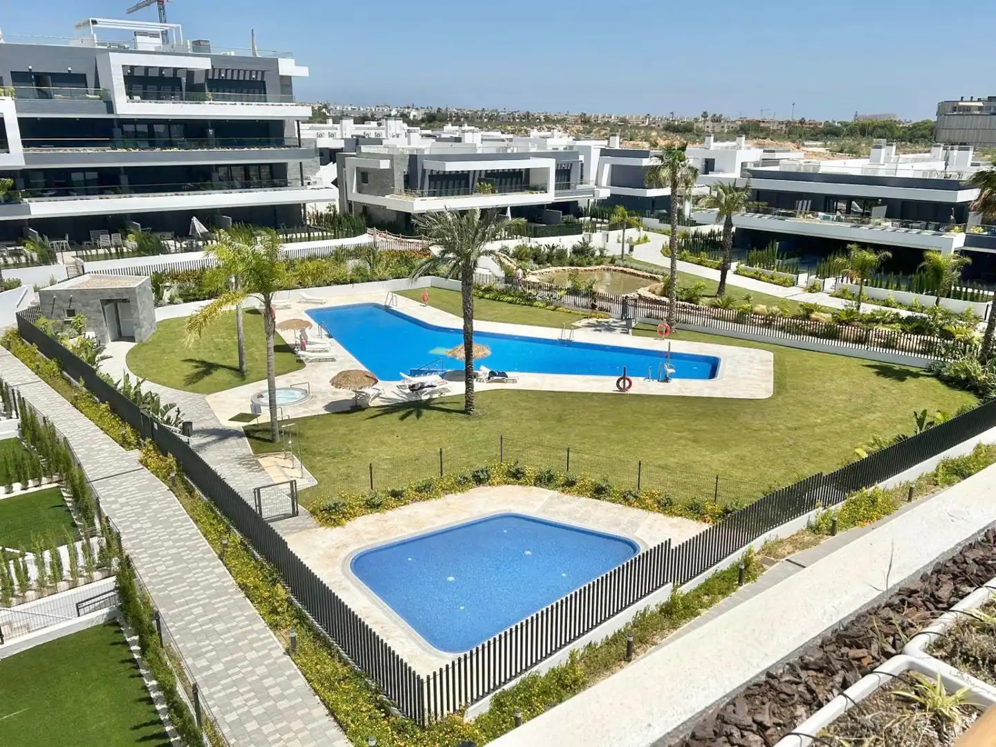 Jardín de Ático de alquiler en Torrevieja con Aire acondicionado, Calefacción y Terraza