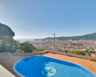 Piscina de Casa o xalet en venda en Sant Feliu de Guíxols amb Aire condicionat, Calefacció i Jardí privat