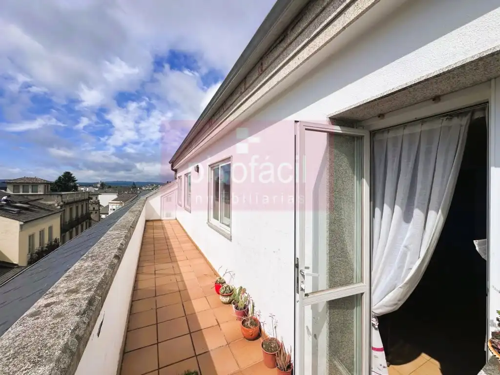 Vista exterior de Piso en venta en Lugo