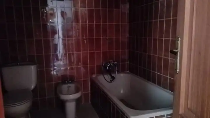 Bany de Casa o xalet en venda en Talayuelas amb Terrassa i Balcó