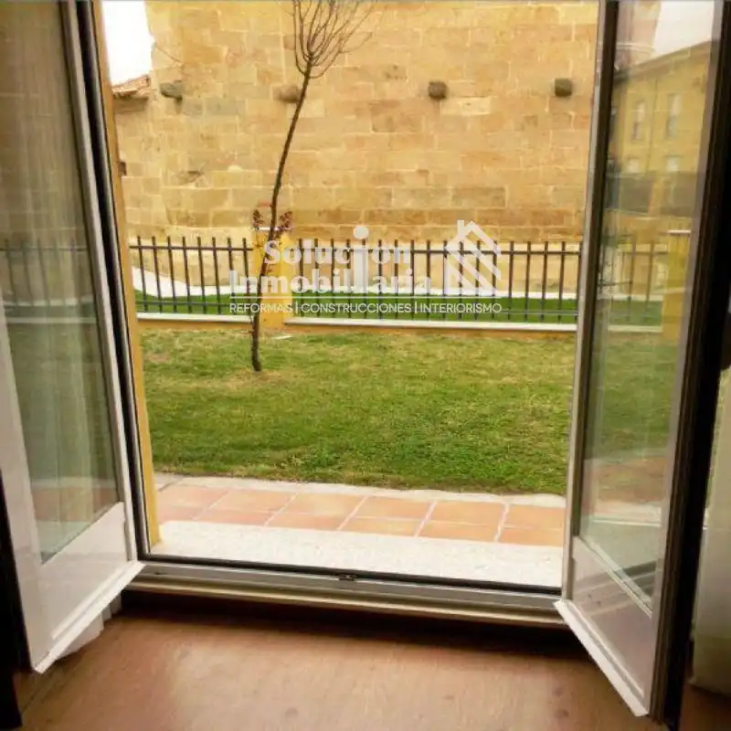 Casa adosada en venta en Castellanos de Moriscos