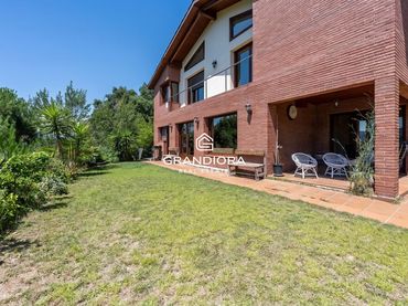 Casa en venta en avenida montnegre