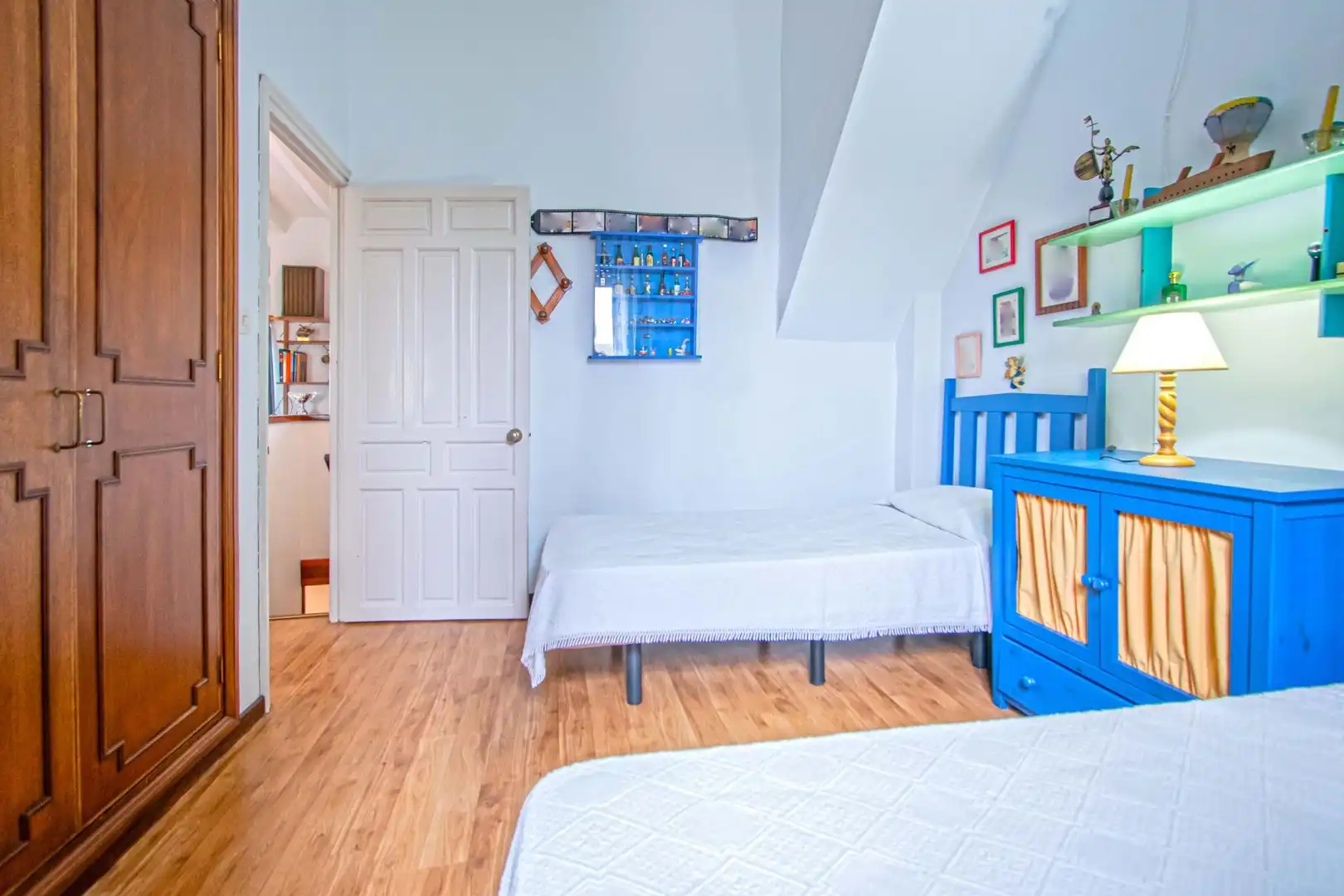 Dormitori de Casa o xalet en venda en Espartinas amb Jardí privat, Terrassa i Traster