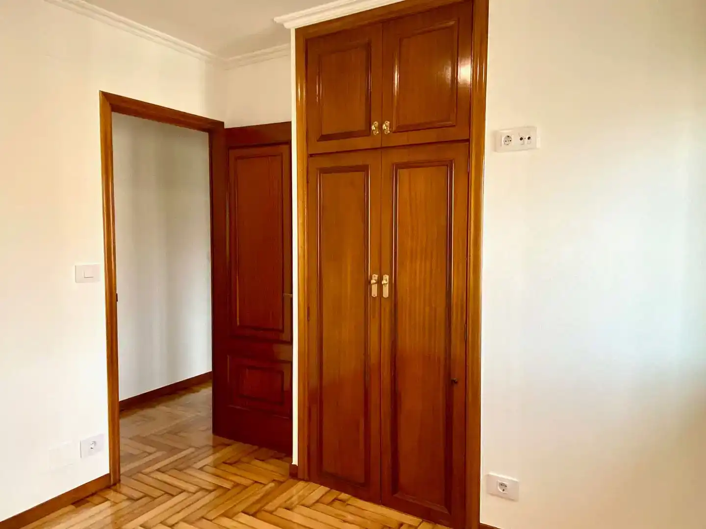 Flat for rent in Vigo   with Parquet flooring and Storage room