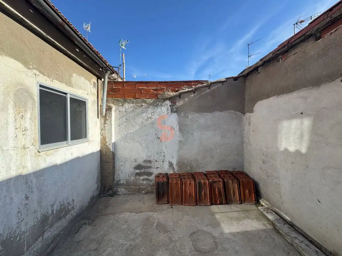 Exterior view of Houses for sale in Valladolid  with Heating and Terrace