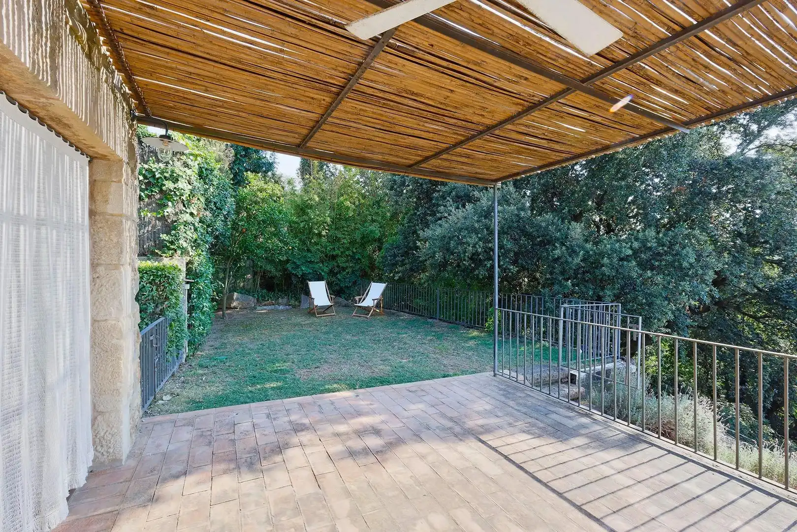 Terrassa de Finca rústica en venda en La Bisbal d'Empordà amb Aire condicionat, Calefacció i Terrassa