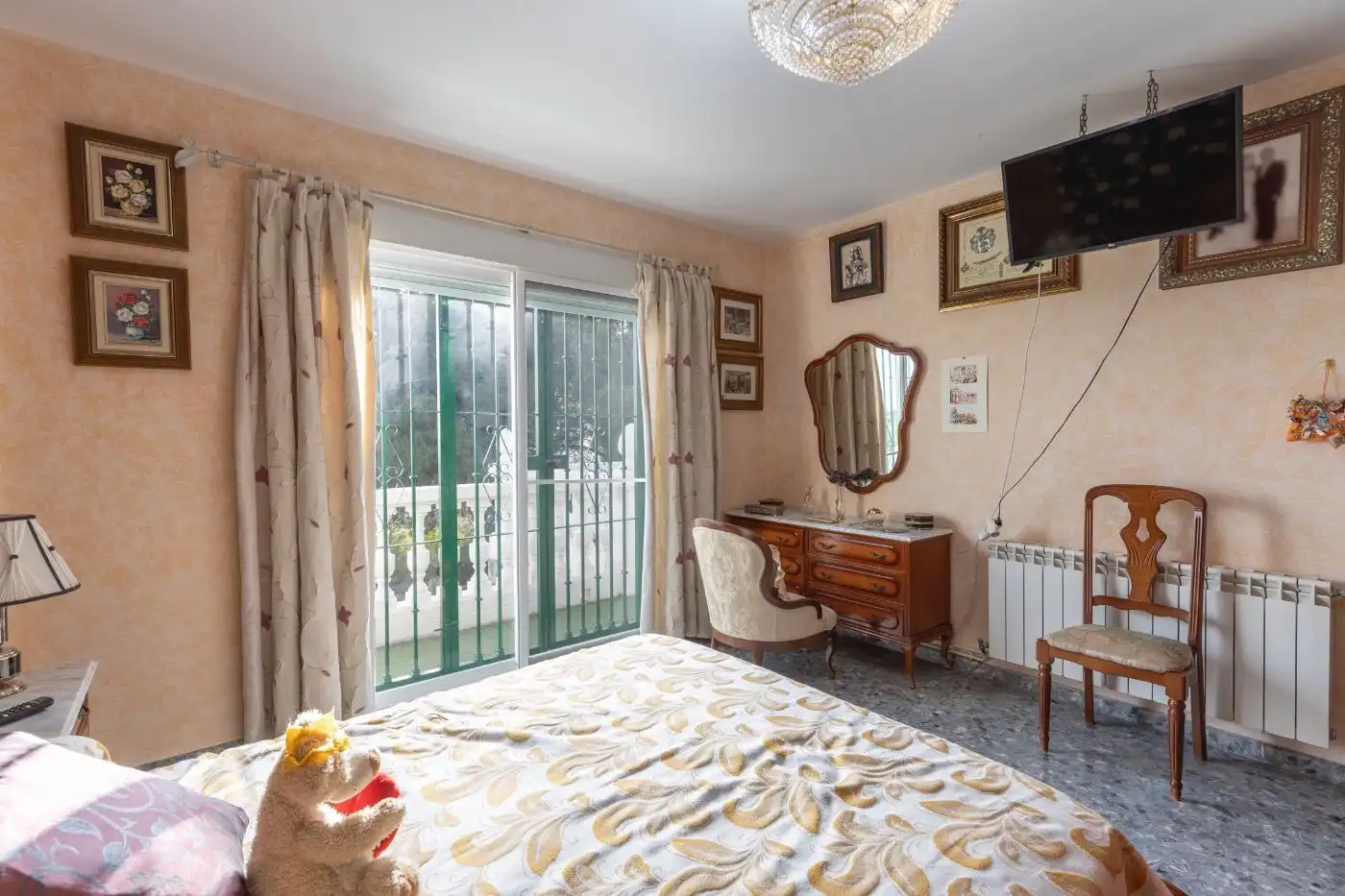 Schlafzimmer von Haus oder Chalet zum Verkauf in Víznar mit Klimaanlage, Heizung und Privatgarten