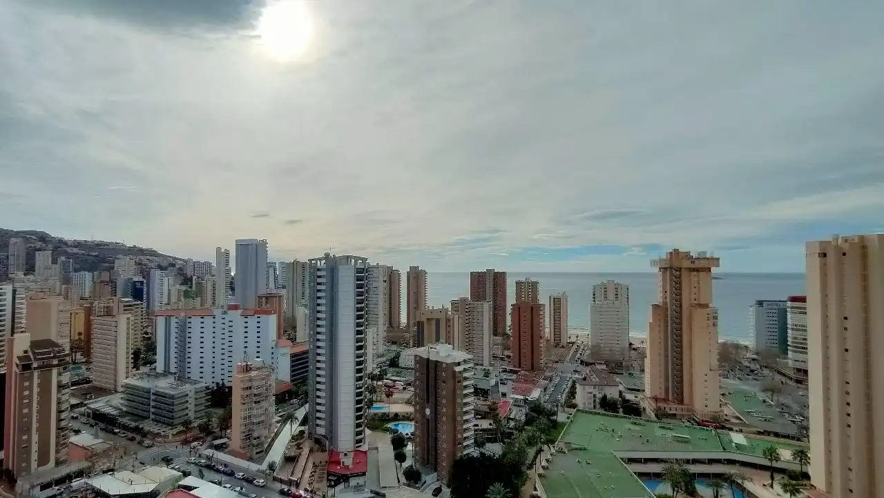 Vista exterior de Apartamento en venta en Benidorm con Aire acondicionado y Piscina comunitaria