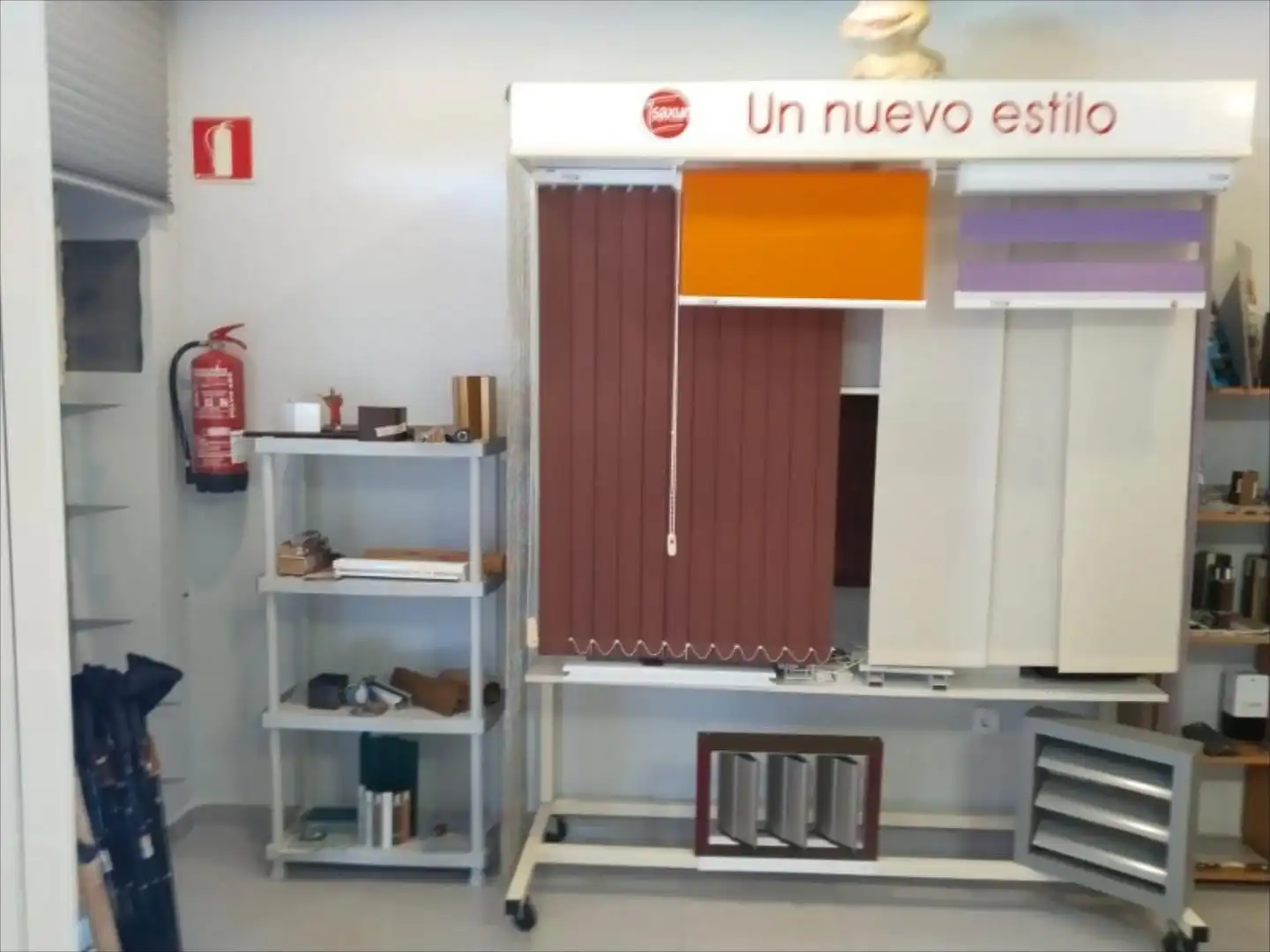 Business premises for sale in Casc Urbà, imagen 2