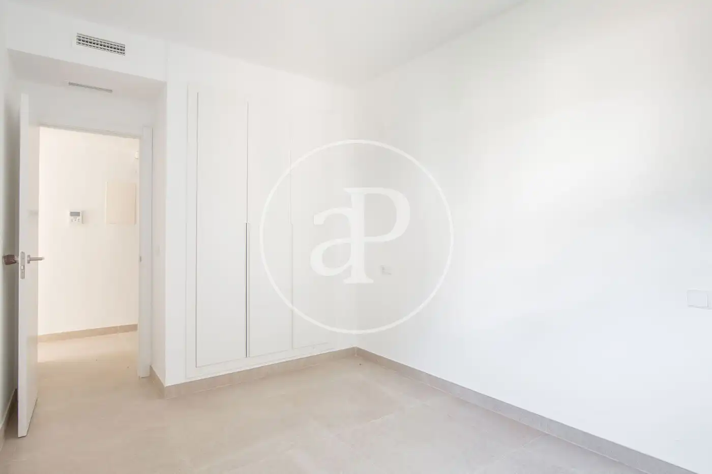 Habitación de Casa adosada en venta en Chiva con Aire acondicionado, Calefacción y Jardín privado