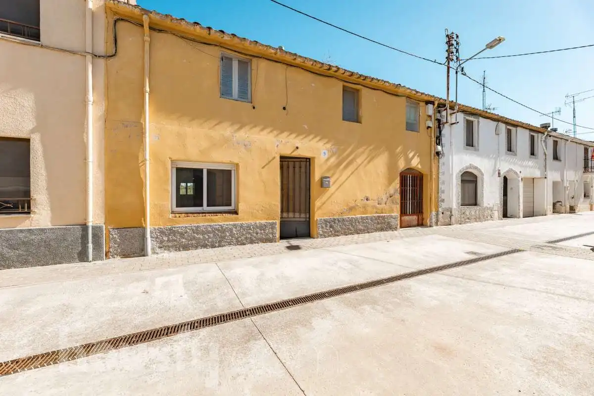 Vista exterior de Casa adosada en venta en Santa Margarida I Els Monjos con Trastero