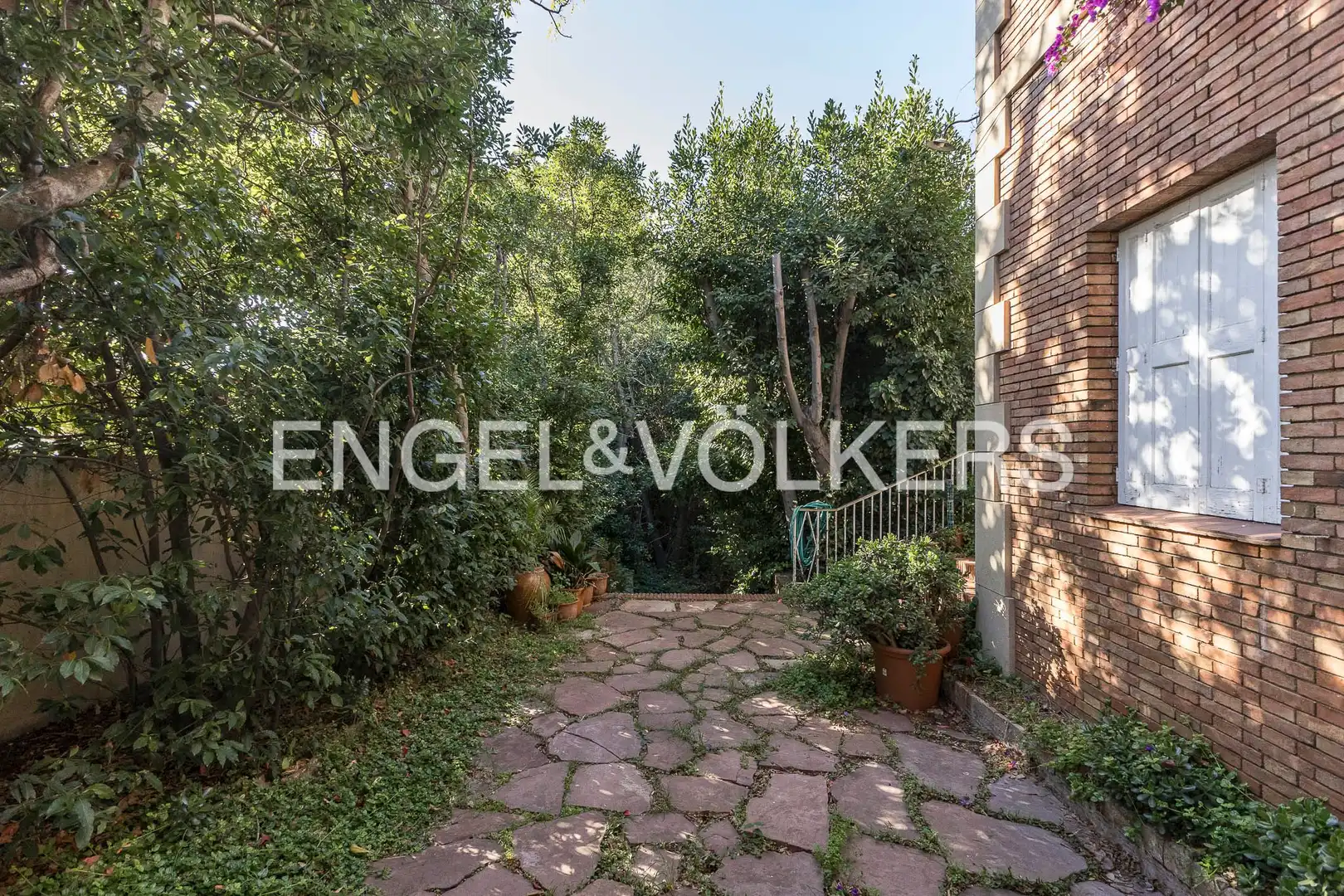 Terrassa de Casa o xalet en venda en Barcelona amb Calefacció, Jardí privat i Terrassa